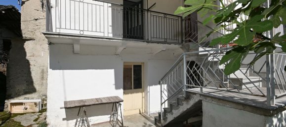 5 bedrooms House in Sparone, Italy No. 333111 9