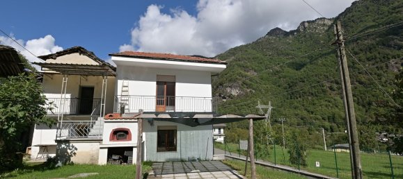 5 bedrooms House in Sparone, Italy No. 333111 21