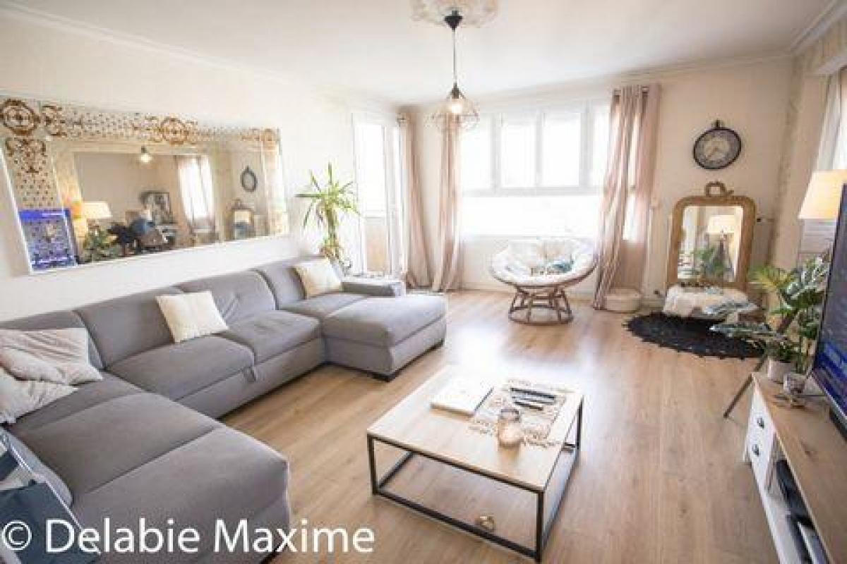 2 bedrooms Apartment in Le Mans, France No. 34325