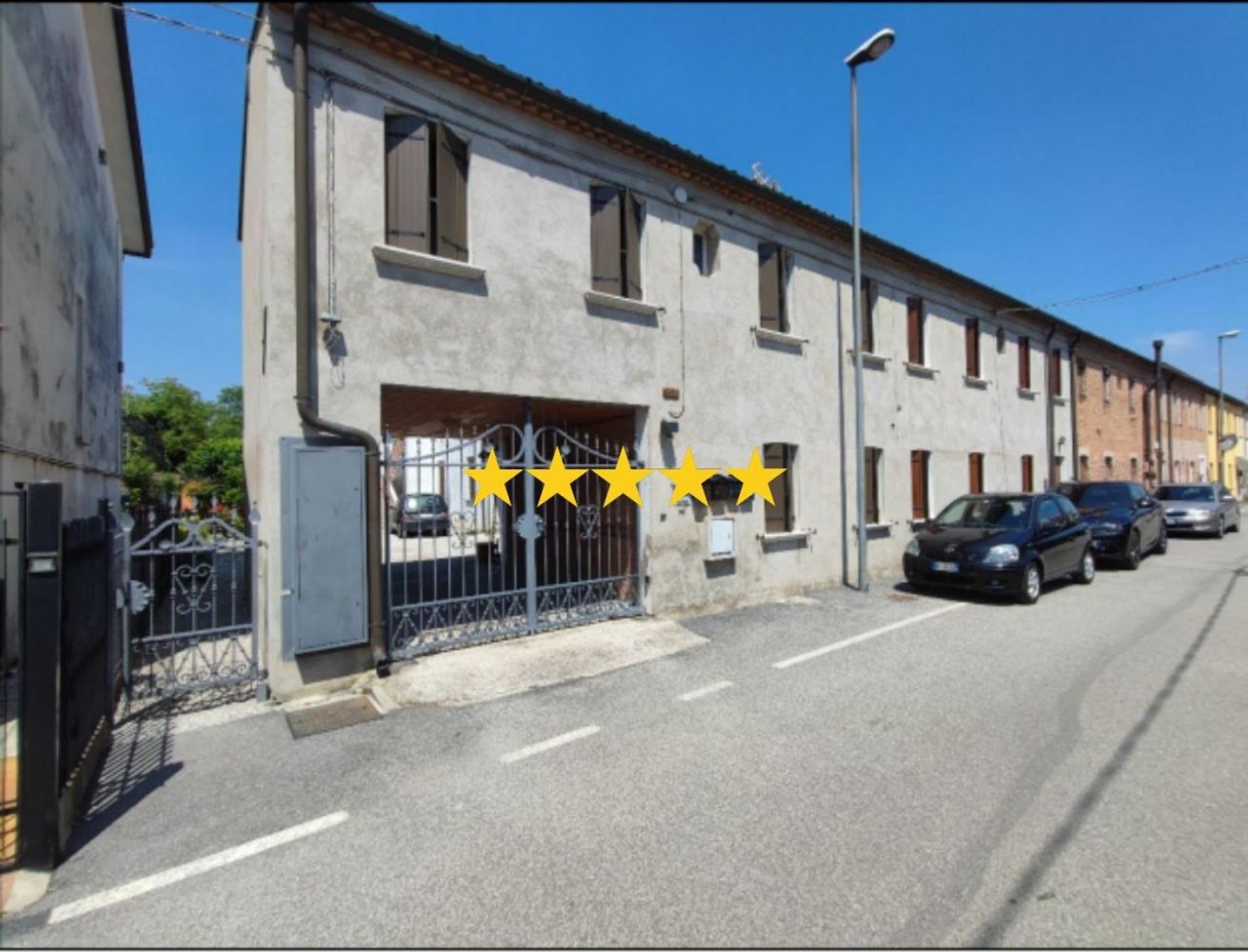 4 bedrooms Apartment in Mira, Italy No. 312155