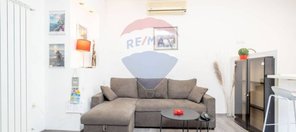 3 bedrooms Apartment in Trieste, Italy No. 19735 4