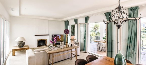 5 bedrooms Villa in Estepona, Spain No. 183443 12