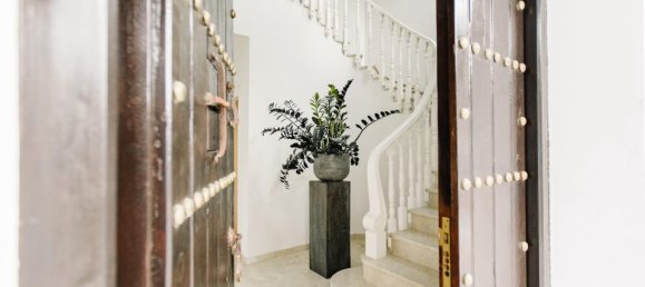 5 bedrooms Villa in Estepona, Spain No. 183443 35