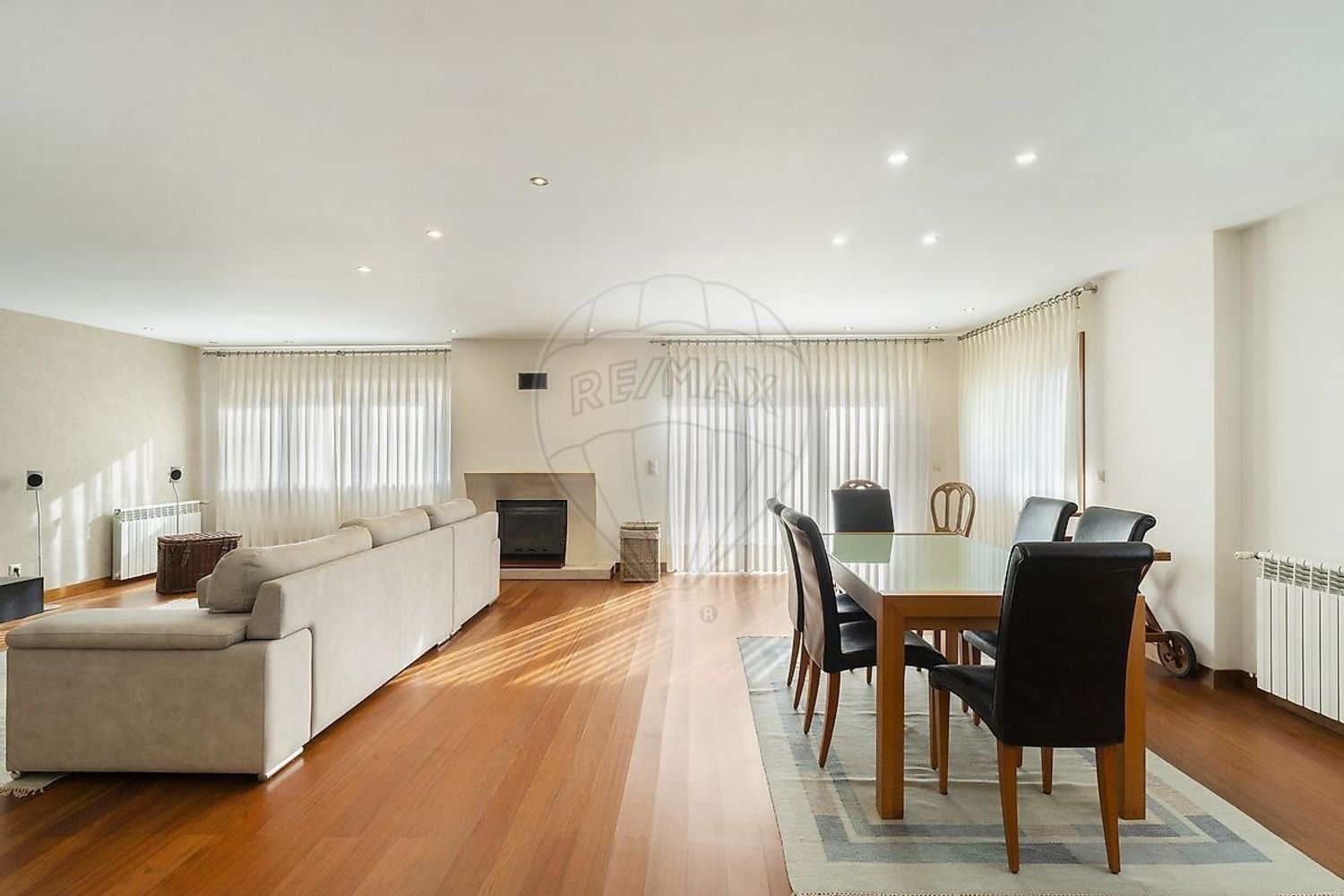 4 غرف نوم منزل في Mindelo, Portugal رقم 185809