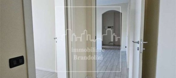 Квартира с 2 спальнями в Варесе, Италия № 344087 47