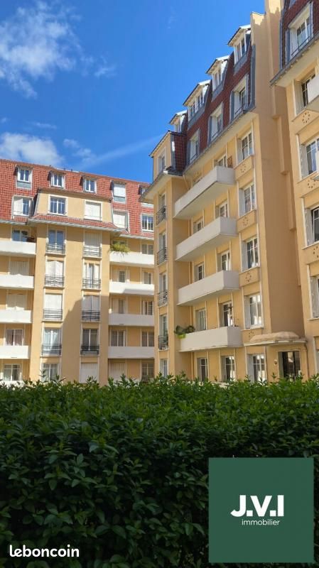 2 chambres Appartement à Montmorency, France No. 182071