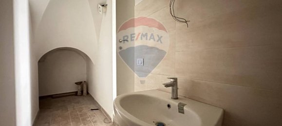 Propiedad comercial de 2 habitaciónes en L'Aquila, Italy No. 271161 8