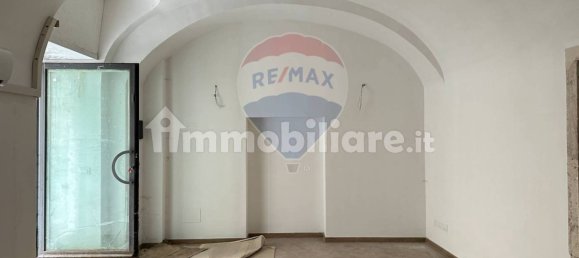 Propiedad comercial de 2 habitaciónes en L'Aquila, Italy No. 271161 3