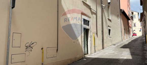 Propiedad comercial de 2 habitaciónes en L'Aquila, Italy No. 271161 9