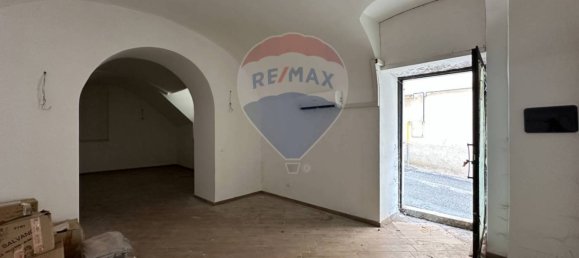 Propiedad comercial de 2 habitaciónes en L'Aquila, Italy No. 271161 4