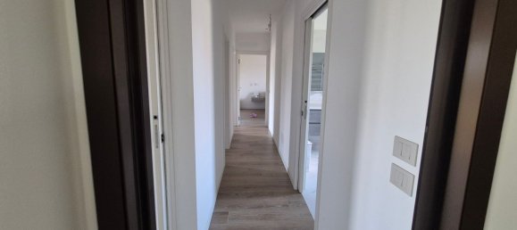 4 bedrooms House in Zero Branco, Italy No. 342030 36