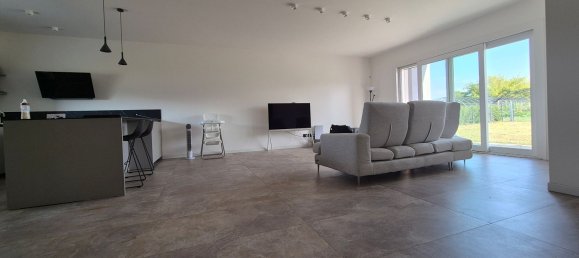 4 bedrooms House in Zero Branco, Italy No. 342030 14