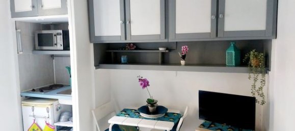 1 bedroom Apartment in Paris, France No. 312547 2