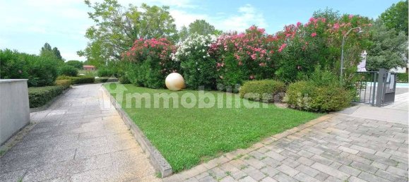 2 bedrooms Apartment in Jesolo, Italy No. 359362 5