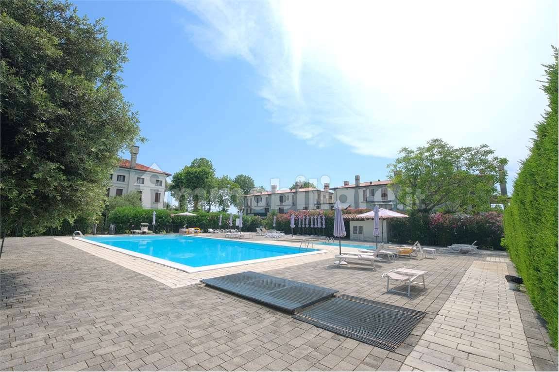 2 bedrooms Apartment in Jesolo, Italy No. 359362