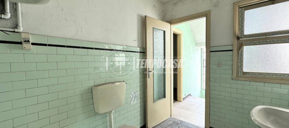 5 rooms House in Mongrando, Italy No. 34734 10