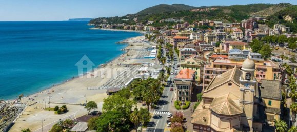 3 Schlafzimmer Wohnung in Cogoleto, Italy, Nr. 263064 9