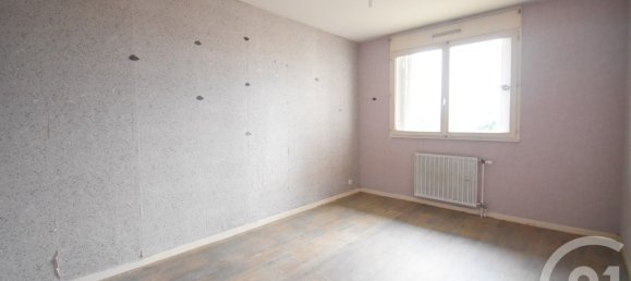 Apartamento de 2 dormitorios en Vichy, France No. 283872 5