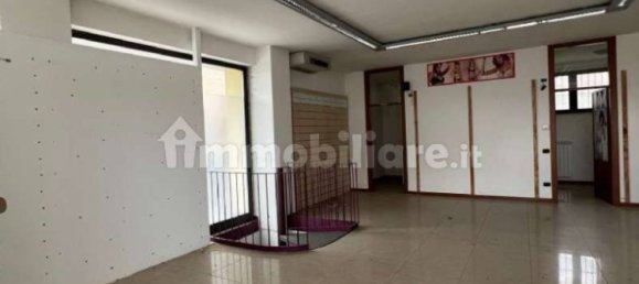 1غرفة عقار تجاري في Brusaporto, Italy رقم 60586 4