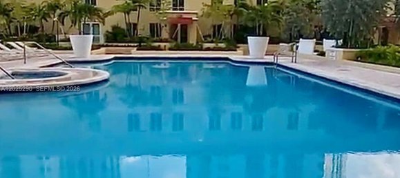 2 dormitorios propiedad comercial en venta en Miami, Miami-Dade, Florida, USA № 615053 2