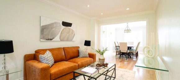 6 bedrooms House in Mississauga, Canada No. 497 5