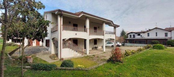 6 rooms Villa in Agazzano, Italy No. 169809 4