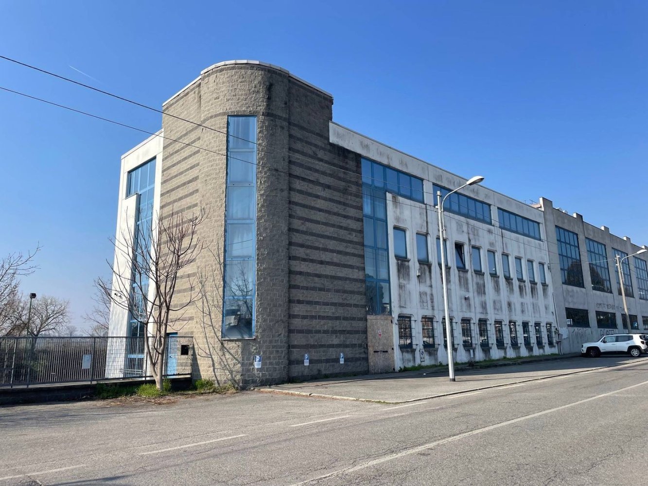 2100m² Building in Pianezza, Italy No. 290682