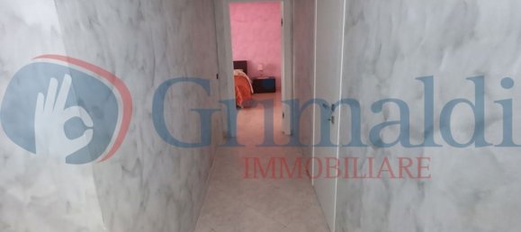 4 bedrooms Apartment in Trani, Italy No. 323834 12