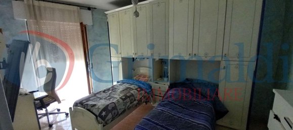 4 bedrooms Apartment in Trani, Italy No. 323834 7