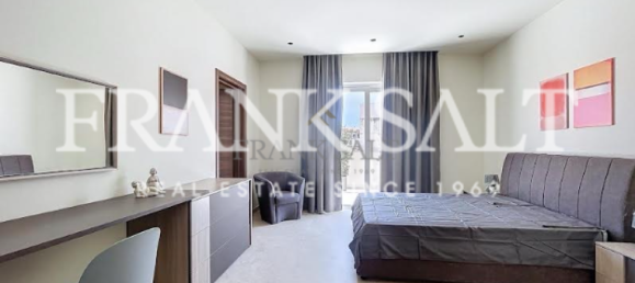 3 bedrooms Penthouse in Saint Julian's, Malta No. 11714 2