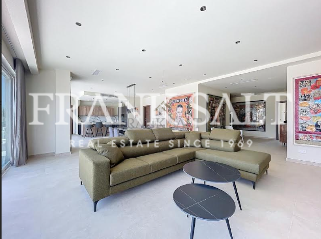 3 bedrooms Penthouse in Saint Julian's, Malta No. 11714