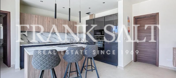 3 bedrooms Penthouse in Saint Julian's, Malta No. 11714 4