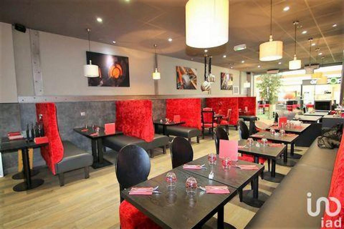 Fábrica en Montataire, France 288 m² No. 18126