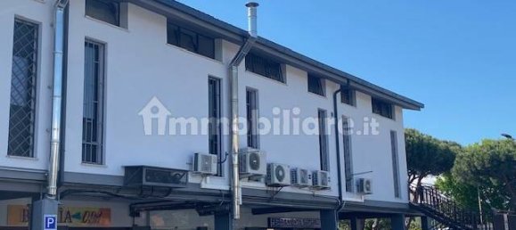 1-Zimmer Gewerbliche Immobilie in Rome, Italy, Nr. 258286 2