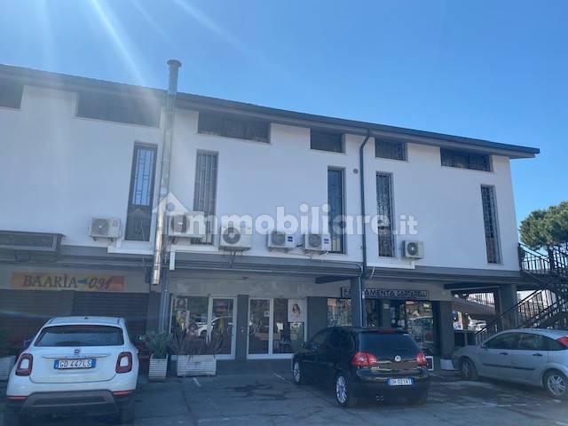 1-Zimmer Gewerbliche Immobilie in Rome, Italy, Nr. 258286