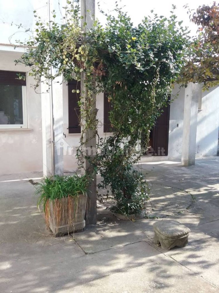 Apartamento T2 em Bozzolo, Italy N.º 344006