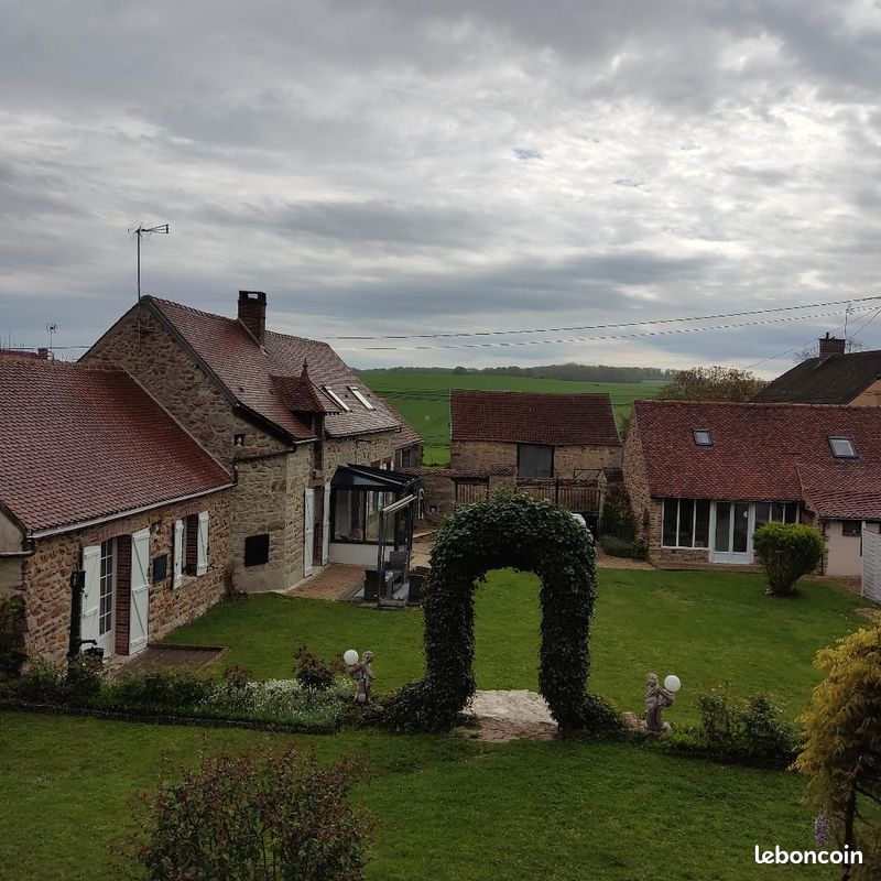 Casa T3 em Avant-les-Marcilly, France N.º 277007