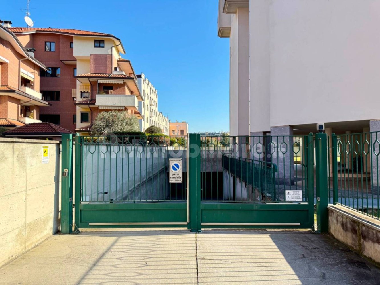 Garage in Castellanza, Italy 17m², Nr. 273270