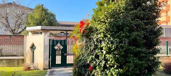 Garage in Castellanza, Italy 17m², Nr. 273270 7