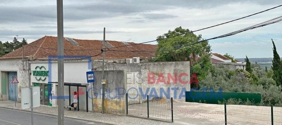 Propiedad comercial en Santarem, Portugal 280 m² No. 71960 2
