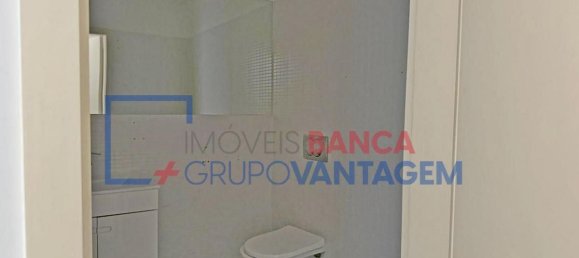 Propiedad comercial en Santarem, Portugal 280 m² No. 71960 7