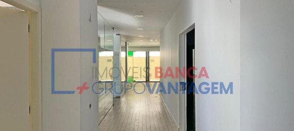 Propiedad comercial en Santarem, Portugal 280 m² No. 71960 17