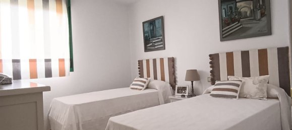 Apartamento de 2 dormitorios en Estepona, Spain No. 155943 2