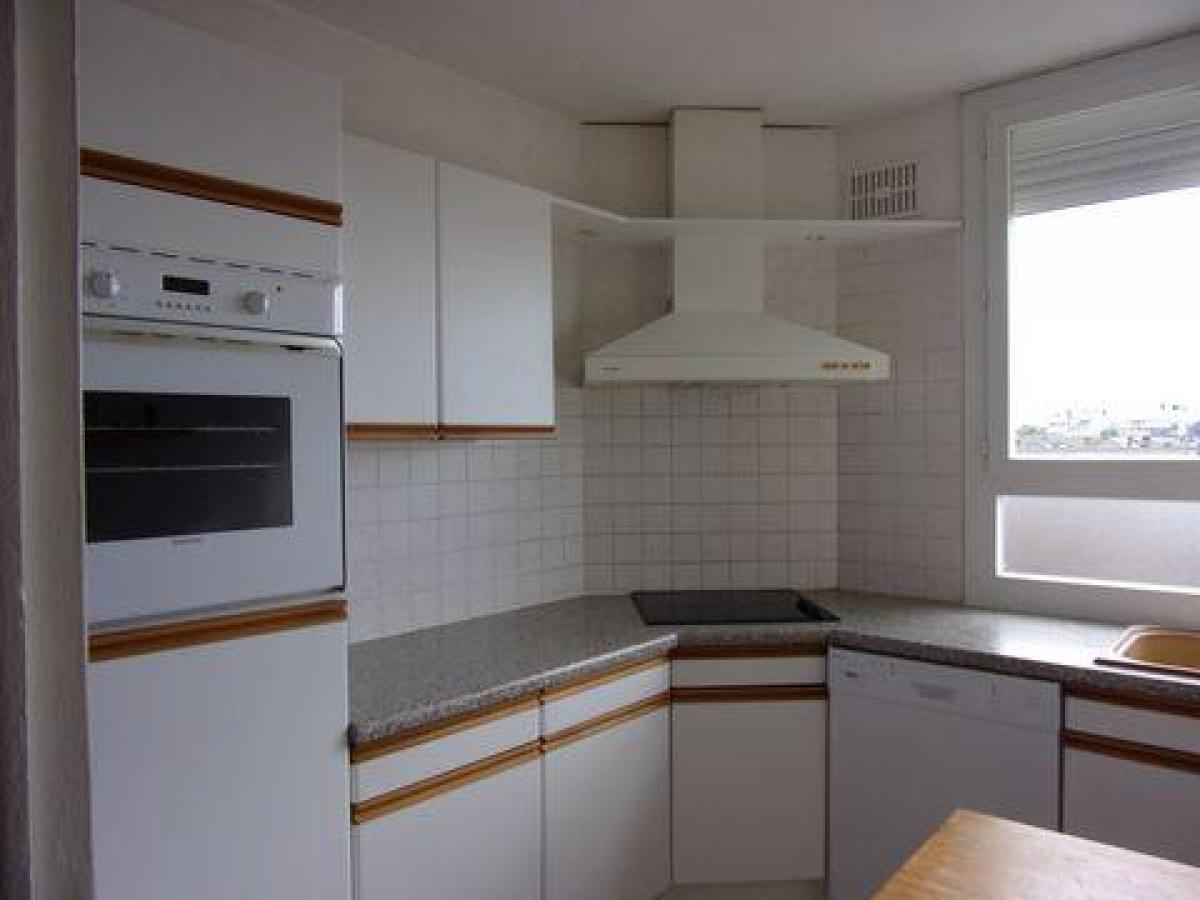 Кондоминиум  с 2 спальнями в Тарб, Франция № 35880