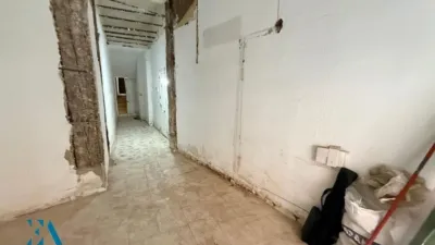 Dúplex de 3 dormitorios en Madrid, Spain No. 239371