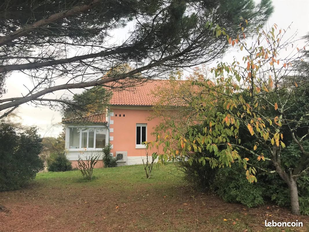 2 bedrooms House in Monflanquin, France No. 337163