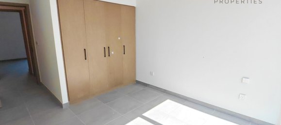 3 bedrooms Townhouse in Dubai Land, UAE No. 56293 8