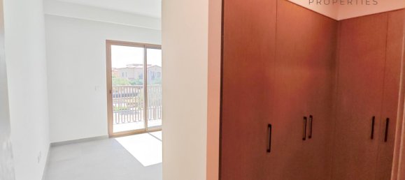 3 bedrooms Townhouse in Dubai Land, UAE No. 56293 14