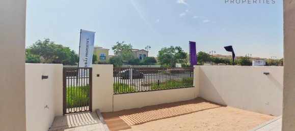 3 bedrooms Townhouse in Dubai Land, UAE No. 56293 6