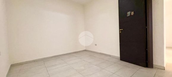 3-Zimmer Wohnung in Naples, Italy, Nr. 41072 9